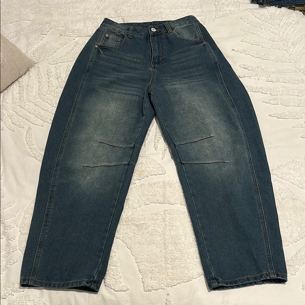 Free People Inspired barrel jeans size 2
